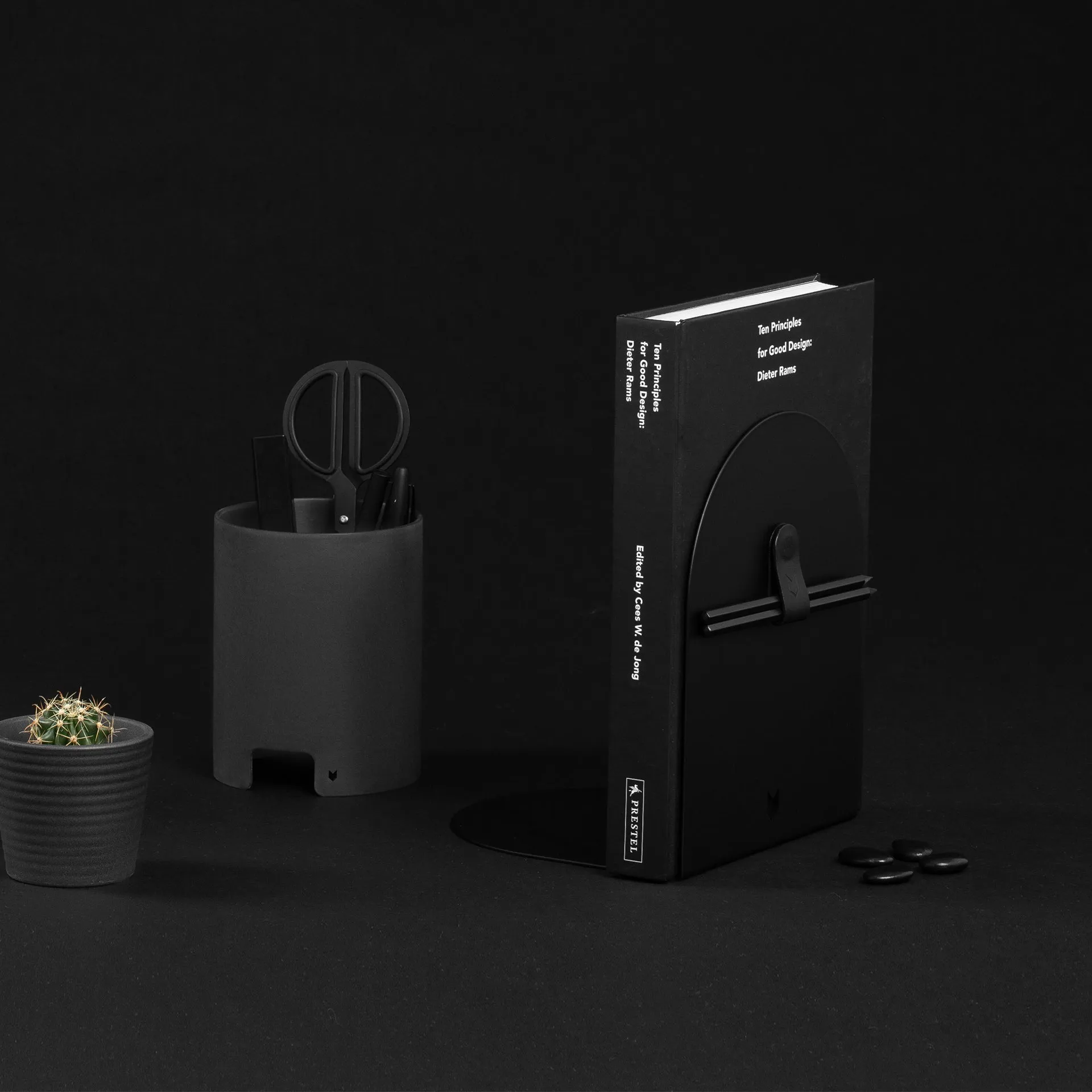 Bookend - Black