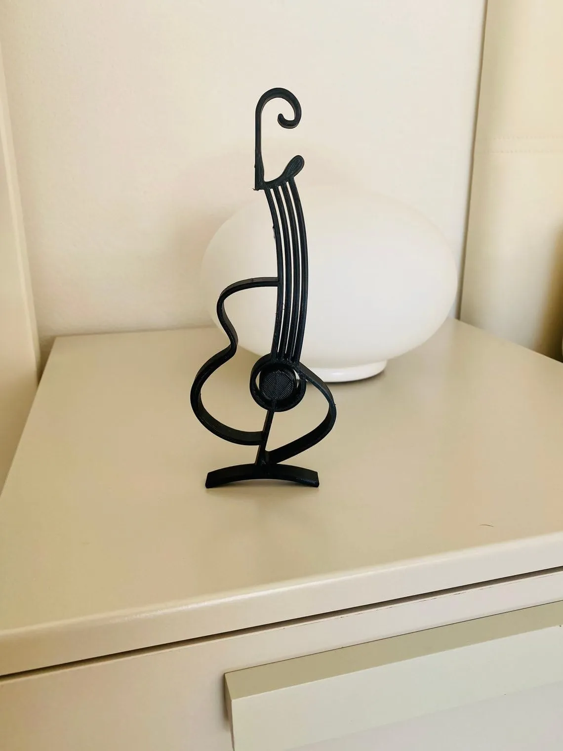 EROTNGO Minimalist Abstract Guitar Sculpture – Perfect for Music Lovers, Home Decor, Office Statue, Award Gift, and Housewarming