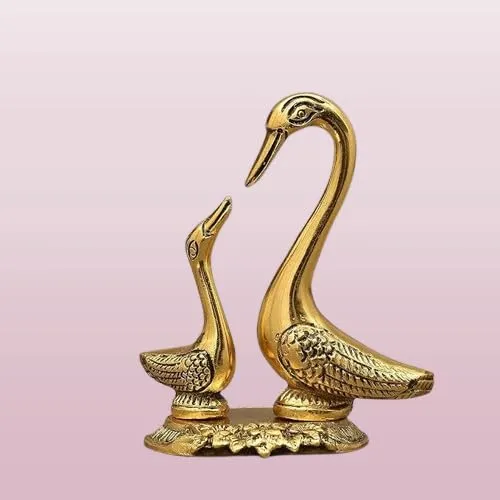 Handcrafted Metal Polished Kissing Duck Showpiece for Home and Office Decor, 20 cm